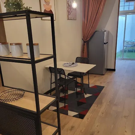 Square Perdiguier Avec Terrasse Apartment